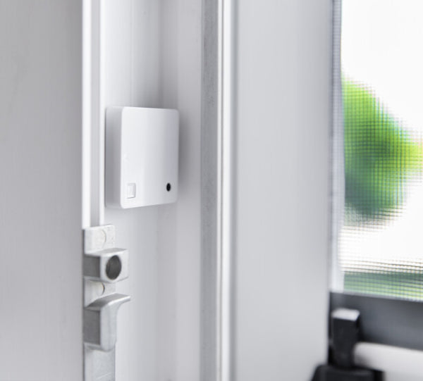Shelly BLU DoorWindow installation porte — Domoclick.ma